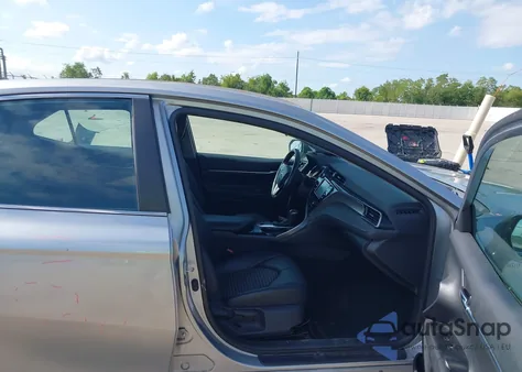 2019 Toyota Camry Hybrid Se z USA, uszkodzony, nr VIN 4T1B21HK9KU515584